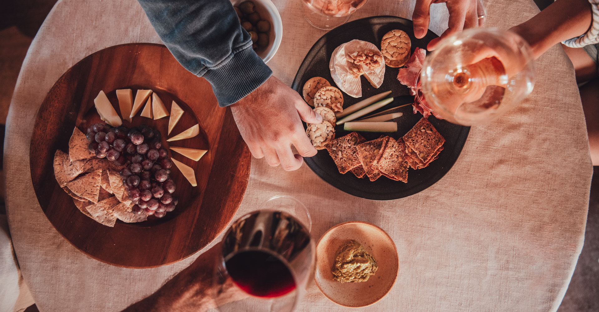 Paso a paso para hacer una cata de vinos en casa